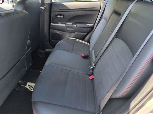 Used 2025 Mitsubishi Outlander Sport SE AWD/4WD image 27