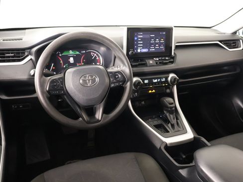 Used 2025 Toyota RAV4 XLE FWD image 2