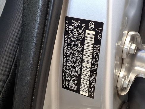 Used 2014 Toyota Yaris LE FWD image 19