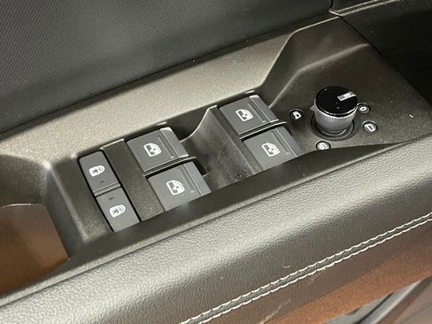 Used 2023 Audi Q4 e-tron Prestige w/ Black Optic Package image 17