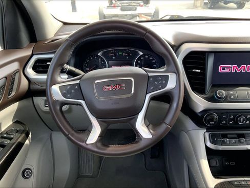Used 2021 GMC Acadia SLT w/ Premium Package image 6