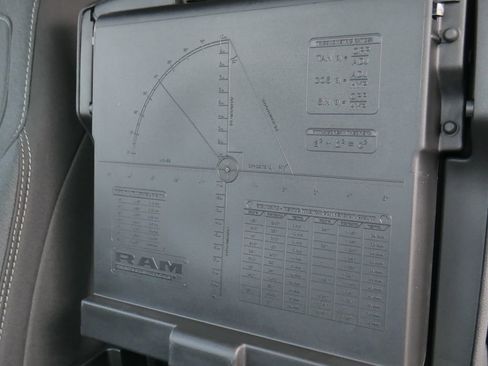 New 2026 RAM 1500 4x4 Crew Cab image 29