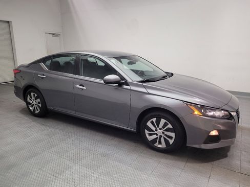 Used 2022 Nissan Altima 2.5 S FWD image 11