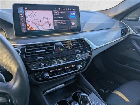 Certified 2023 BMW 530e w/ Premium Package image 15