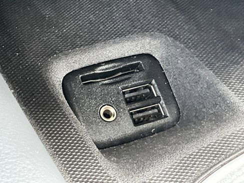 Used 2021 Buick Enclave Essence FWD image 25