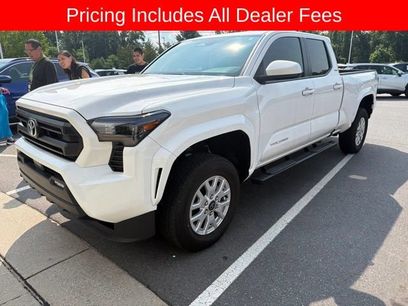 Used 2025 Toyota Tacoma SR5