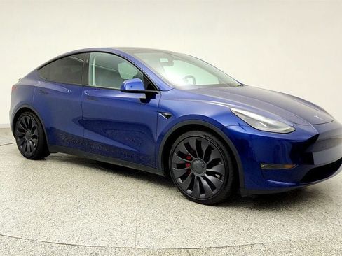 Used 2023 Tesla Model Y Performance AWD/4WD image 3