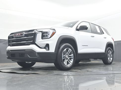 Used 2026 GMC Terrain Elevation FWD image 22