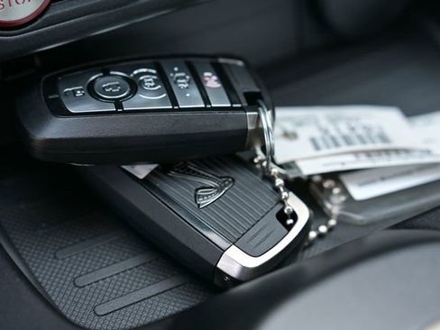 Used 2022 Ford Mustang Shelby GT500 w/ Carbon Fiber Track Pack image 49