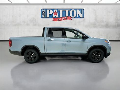 New 2026 Honda Ridgeline Black Edition image 8