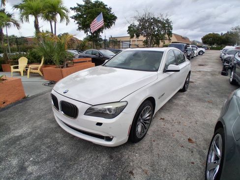 Used 2012 BMW 740i RWD image 2