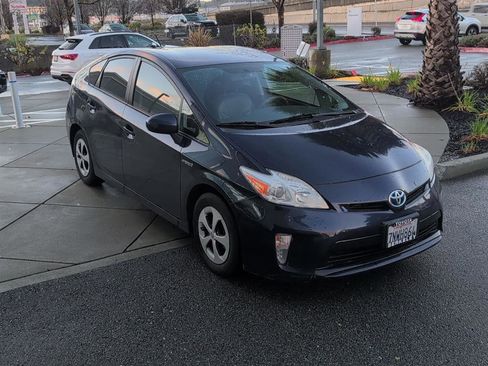 Used 2015 Toyota Prius Two image 4