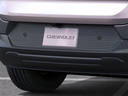 New 2026 Chevrolet Equinox EV LT image 14