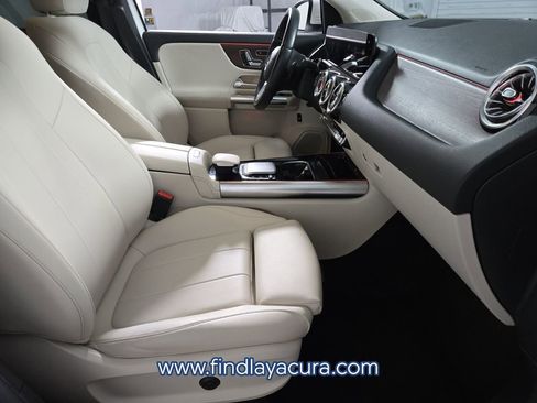 Used 2023 Mercedes-Benz GLA 250 4MATIC image 18