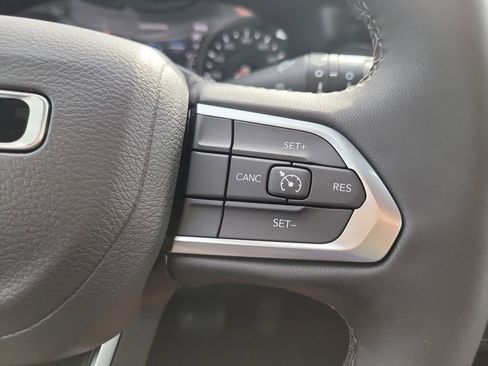 New 2025 Jeep Compass Latitude w/ Sun & Sound Group image 30