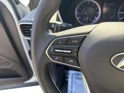 Used 2019 Hyundai Santa Fe SE image 17
