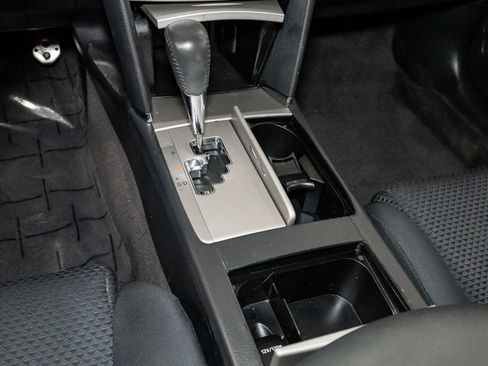 Used 2011 Toyota Camry SE w/ SE Extra-Value Pkg #1 FWD image 18