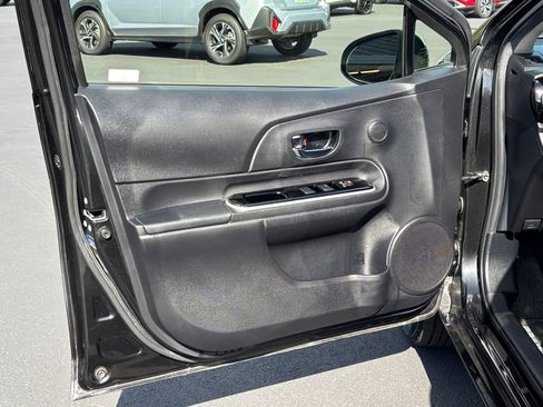 Used 2016 Toyota Prius C Persona Series FWD image 20