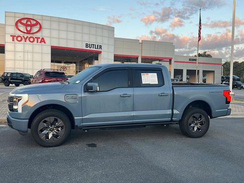 Used 2023 Ford F150 Lightning Lariat w/ Equipment Group 511A High image 3