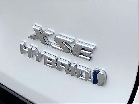 Certified 2023 Toyota RAV4 XSE AWD/4WD image 30