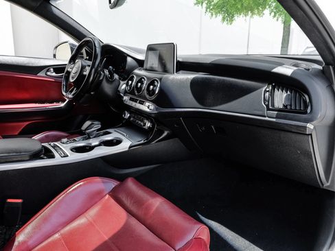 Used 2020 Kia Stinger GT2 AWD/4WD image 18