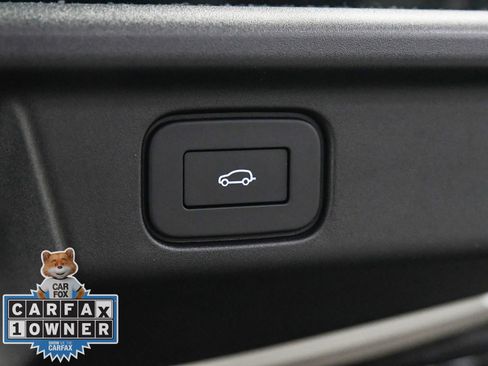 Used 2025 Land Rover Range Rover SE image 8