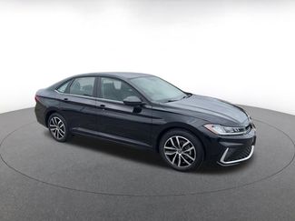 Used 2025 Volkswagen Jetta SE video 2