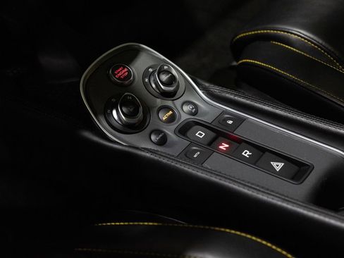 Used 2019 McLaren 570S Coupe image 39