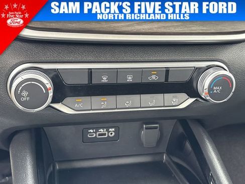 Used 2024 Nissan Altima 2.5 SV image 27