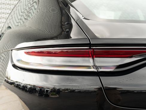 Used 2023 Porsche Panamera 4 AWD/4WD image 37