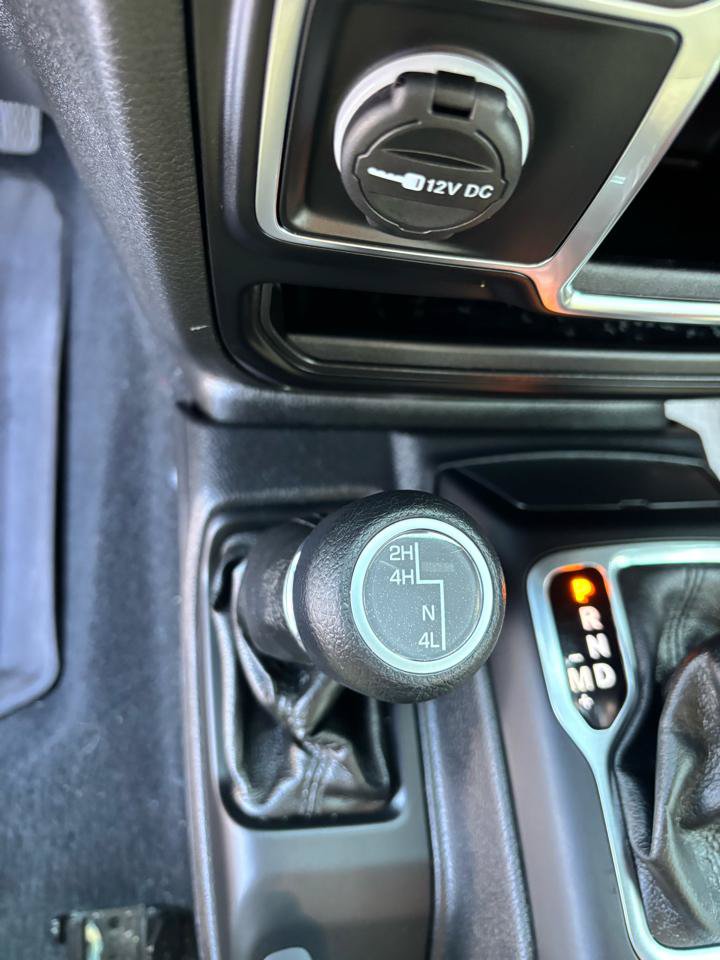 Used 2022 Jeep Wrangler Sport AWD/4WD image 18