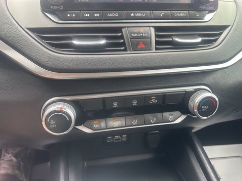 Used 2022 Nissan Altima 2.5 SV FWD image 30