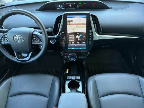 Used 2022 Toyota Prius Prime XLE FWD image 17
