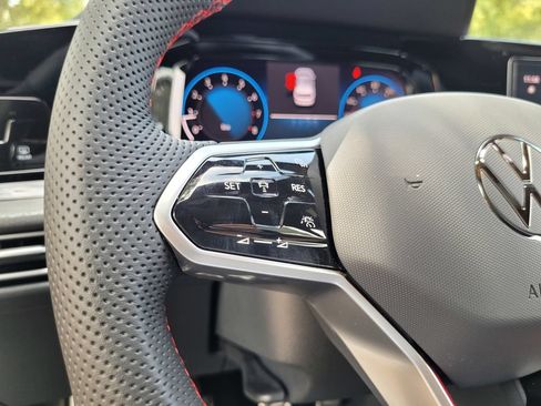 New 2024 Volkswagen GTI SE FWD image 22