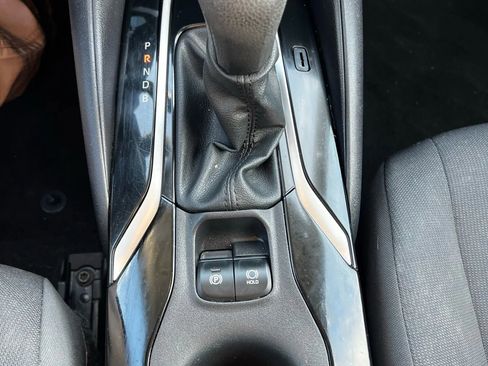 Used 2022 Toyota Corolla LE image 20