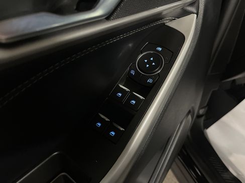 Used 2022 Ford Explorer XLT w/ Class IV Trailer Tow Package image 8