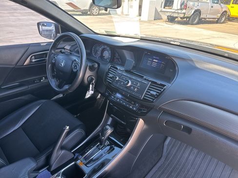 Used 2016 Honda Accord Sport image 10