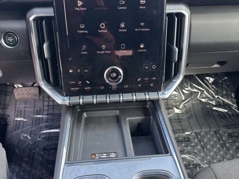 Certified 2025 GMC Acadia Elevation FWD image 31