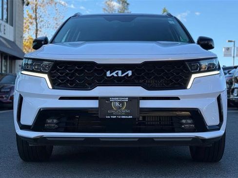 Used 2023 Kia Sorento SX image 3