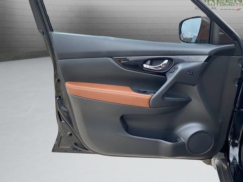 Used 2019 Nissan Rogue SL w/ Premium Package FWD image 20