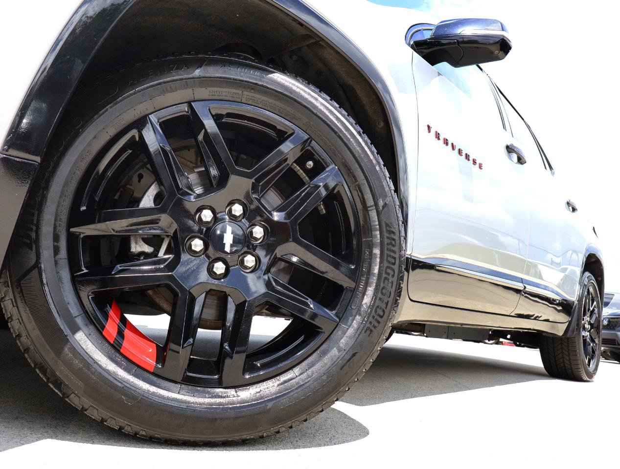 Used 2020 Chevrolet Traverse Premier w/ Redline Edition FWD image 29