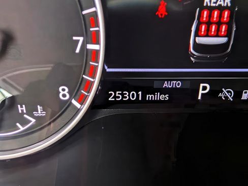 Used 2025 Nissan Pathfinder SV AWD/4WD image 54