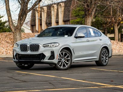 Used 2022 BMW X4 xDrive30i w/ M Sport Package 2