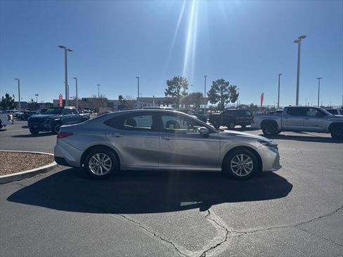 Certified 2025 Toyota Camry LE image 5