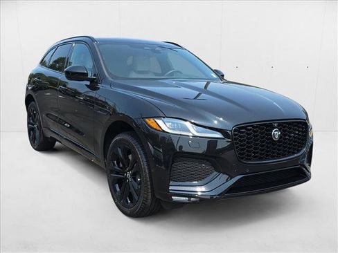 New 2026 Jaguar F-PACE R-Dynamic S image 3