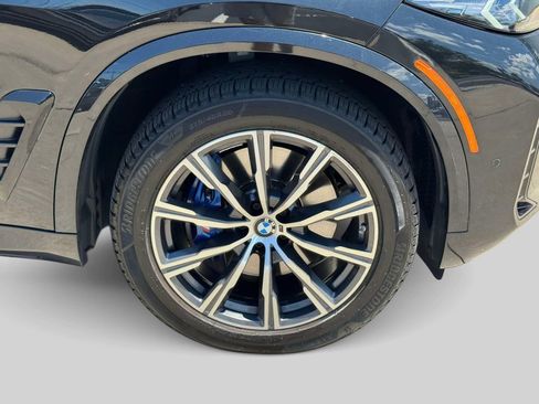 Used 2025 BMW X5 xDrive40i w/ M Sport Package AWD/4WD image 9