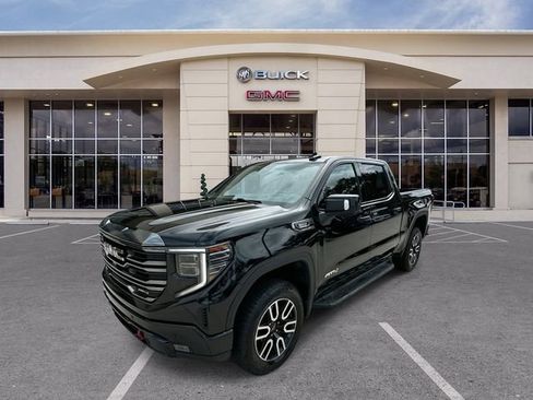 Used 2023 GMC Sierra 1500 AT4 w/ Technology Package AWD/4WD image 1