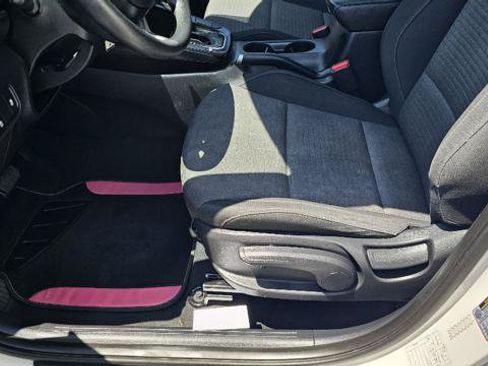 Used 2020 Kia Soul S FWD image 12