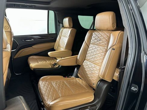 Used 2023 Cadillac Escalade ESV Premium Luxury w/ Touring Package image 22