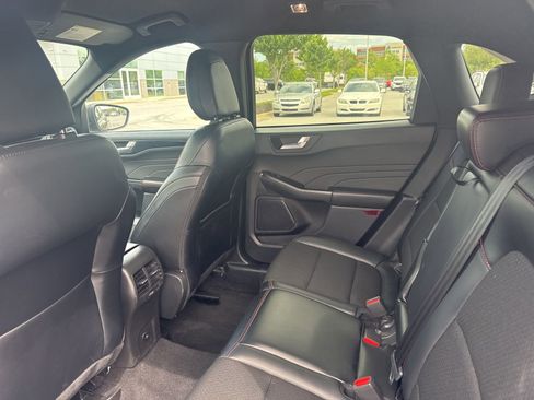 Used 2025 Ford Escape ST-Line image 9